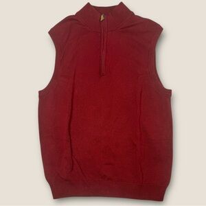 Roundtree & Yorke Men's Red Zip-Up Sweater Vest Size Medium